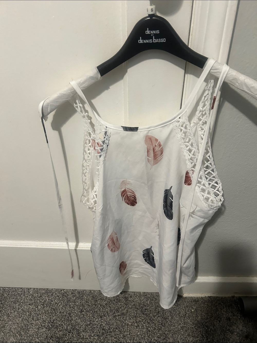 SHEIN White Feather-Print Crochet Strap Tank